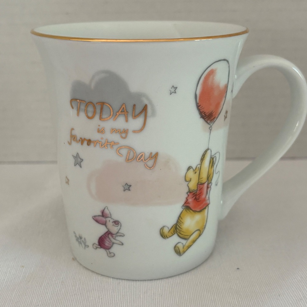 Disney Winnie the Pooh Piglet Today is my favorite Day Gold Rim Mug Zrike Brands - Picture 1 of 8